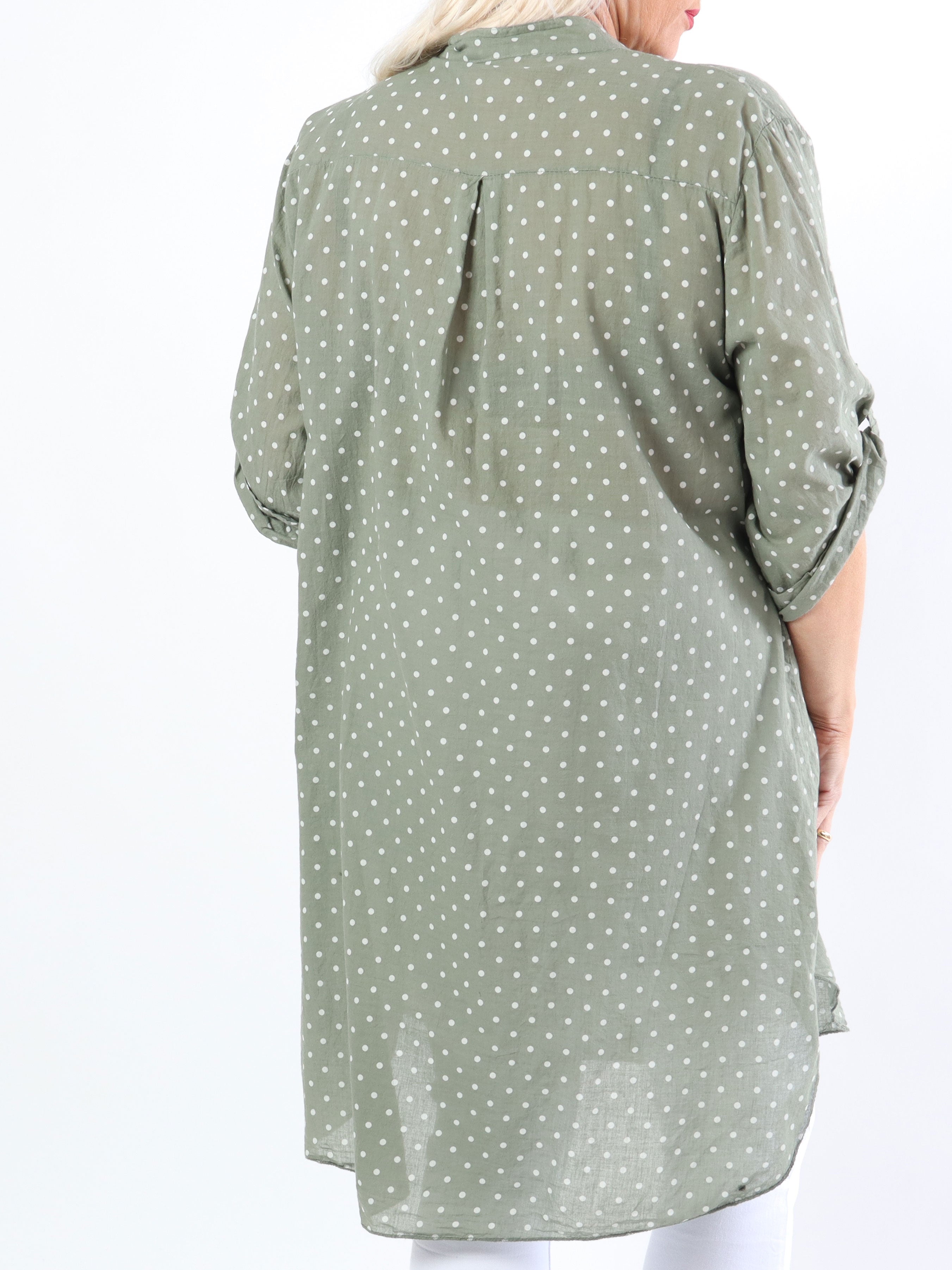 Linda - Plus size skjorta i bomull med små prickar